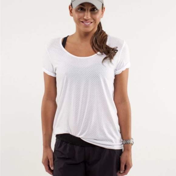 Lululemon Drish Tee NWT size 6 - Picture 1 of 6